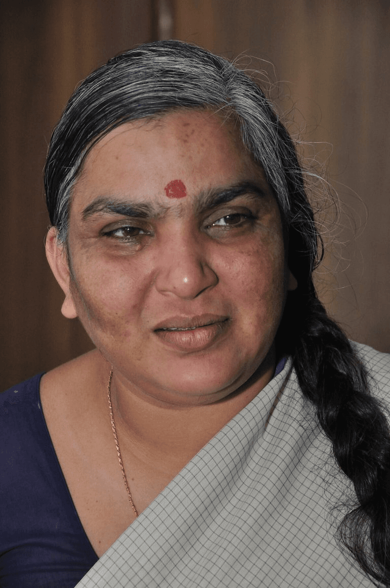Dr. Nandivada Ratnashree